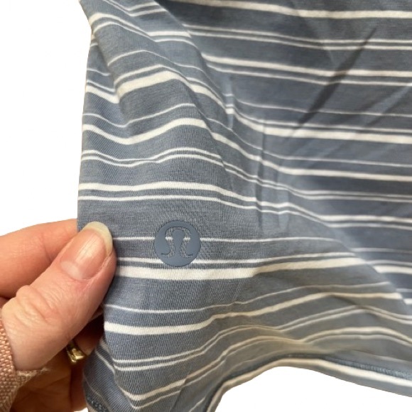 Lululemon All Tied Up Tank Cut Back Stripe Tempest Blue White 8 - Picture 9 of 9
